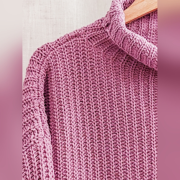 Purple oversize knitted sweater - Picture 3 of 3